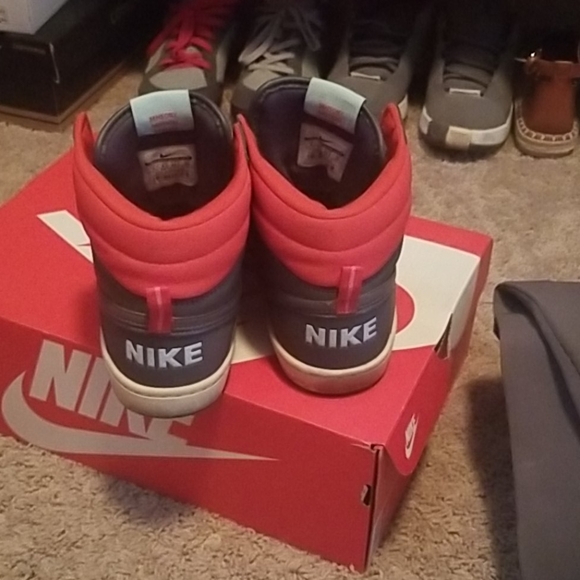 Shoes - Picture 3 of 4